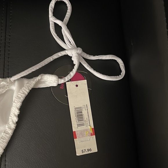 Bikini - Picture 4 of 6